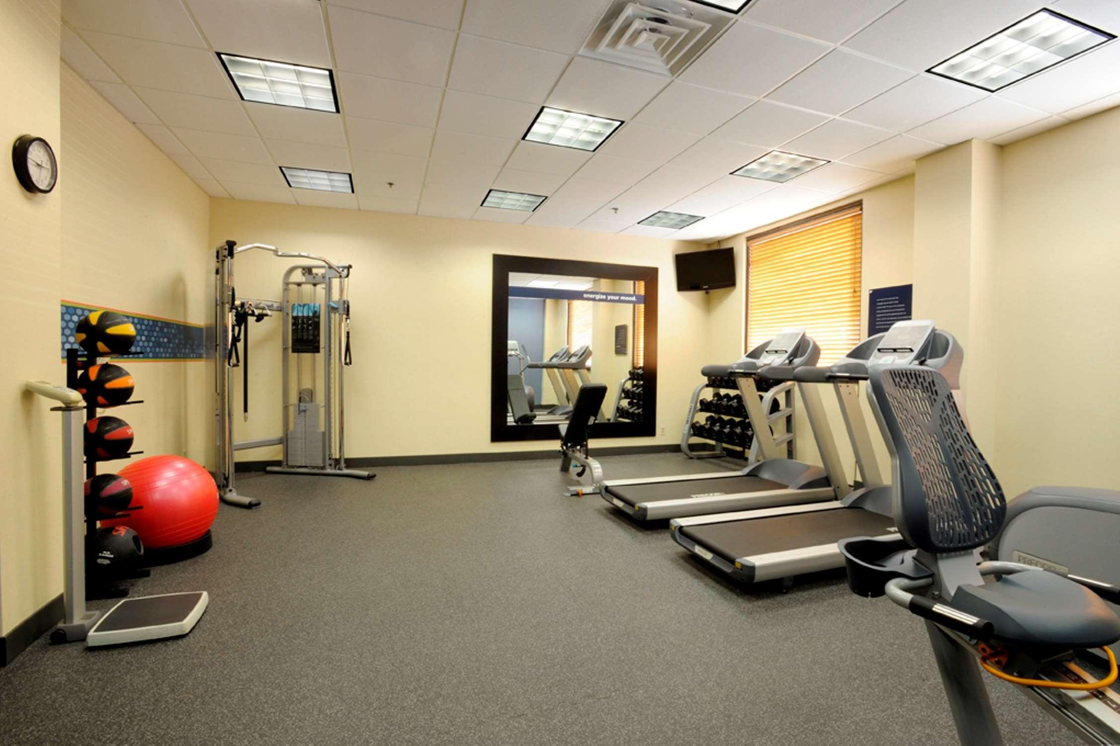 Hampton Inn Louisville Downtown Съоръжения снимка