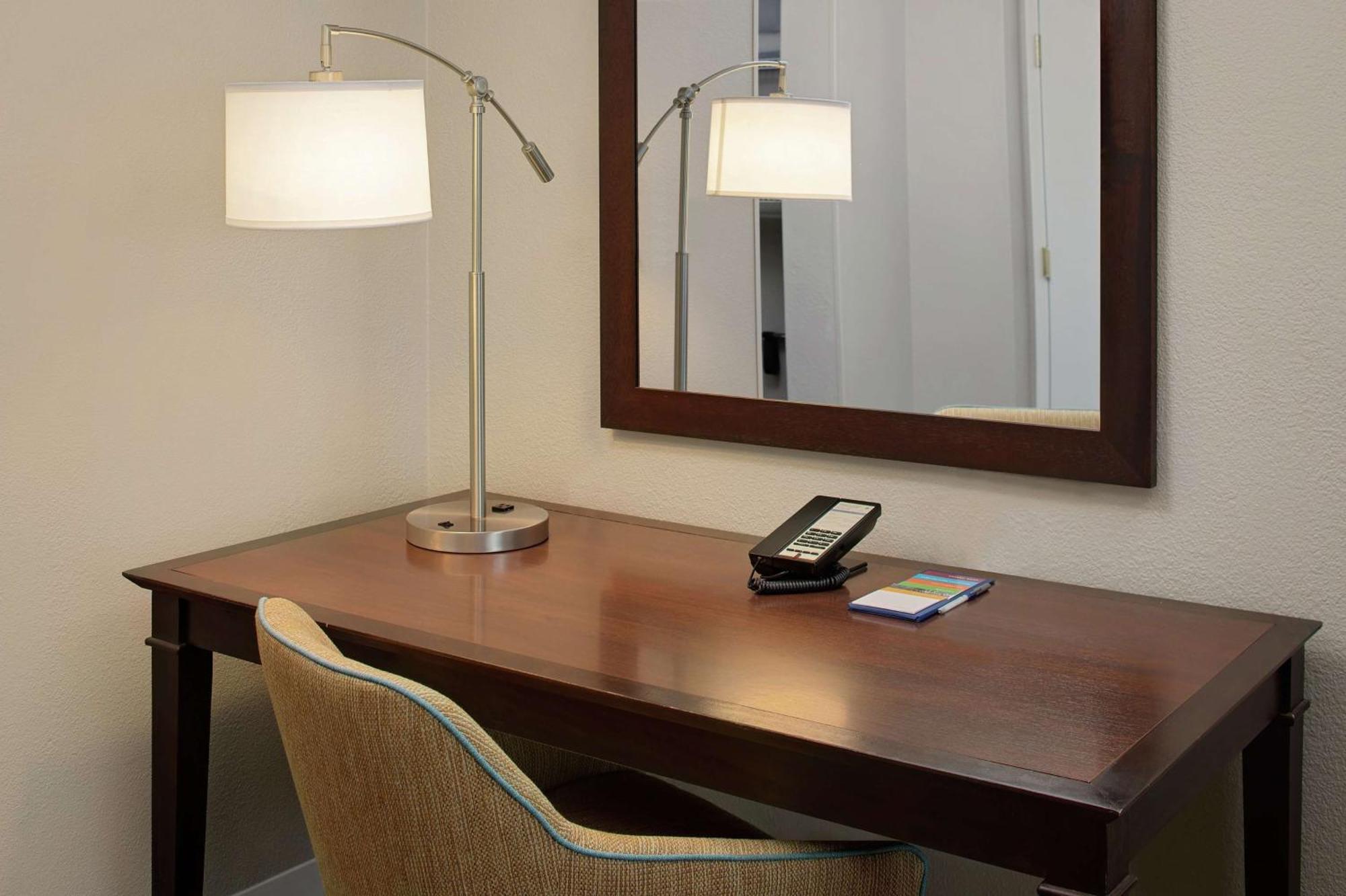 Hampton Inn Louisville Downtown Екстериор снимка