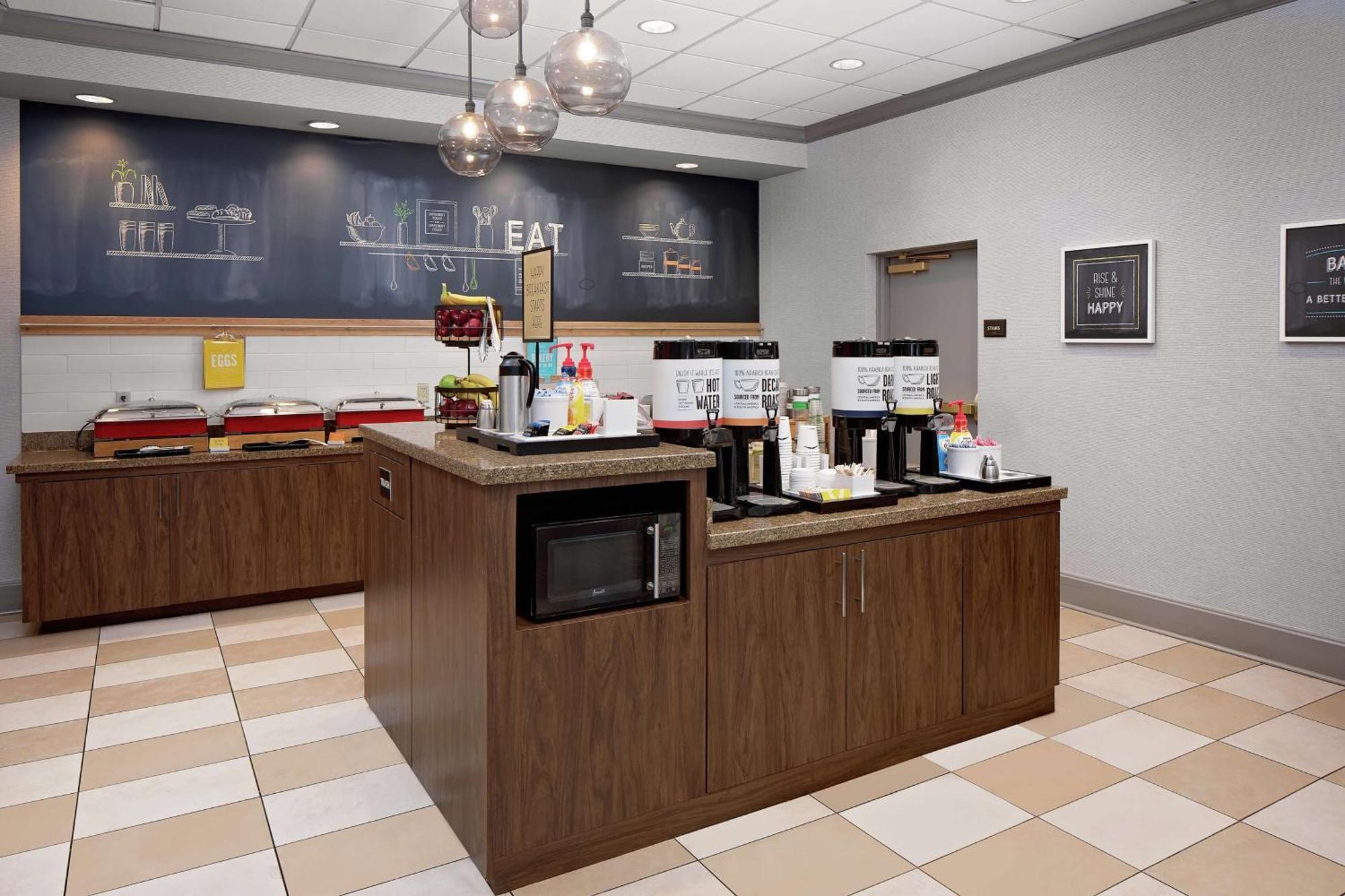 Hampton Inn Louisville Downtown Екстериор снимка