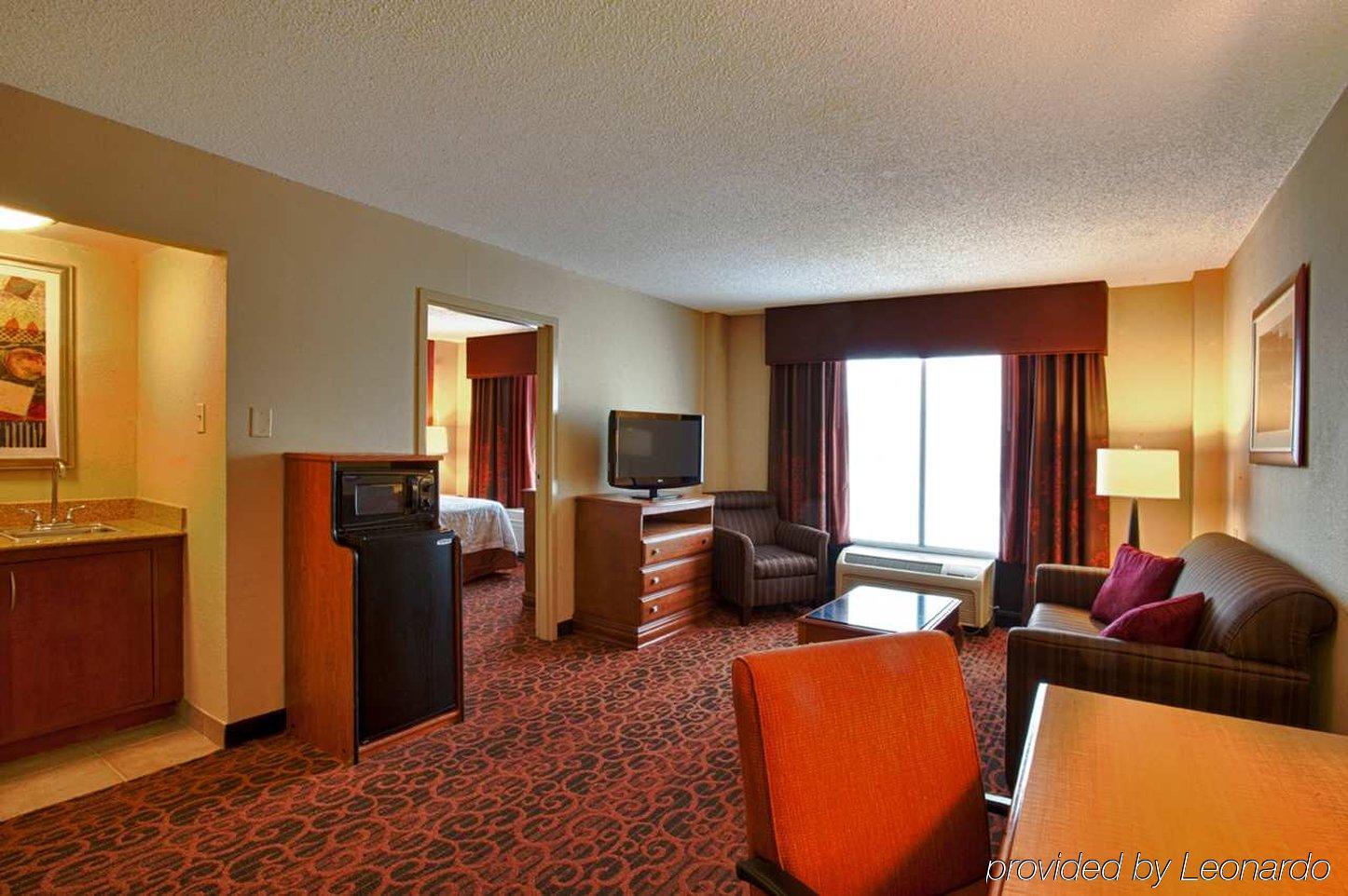 Hampton Inn Louisville Downtown Стая снимка