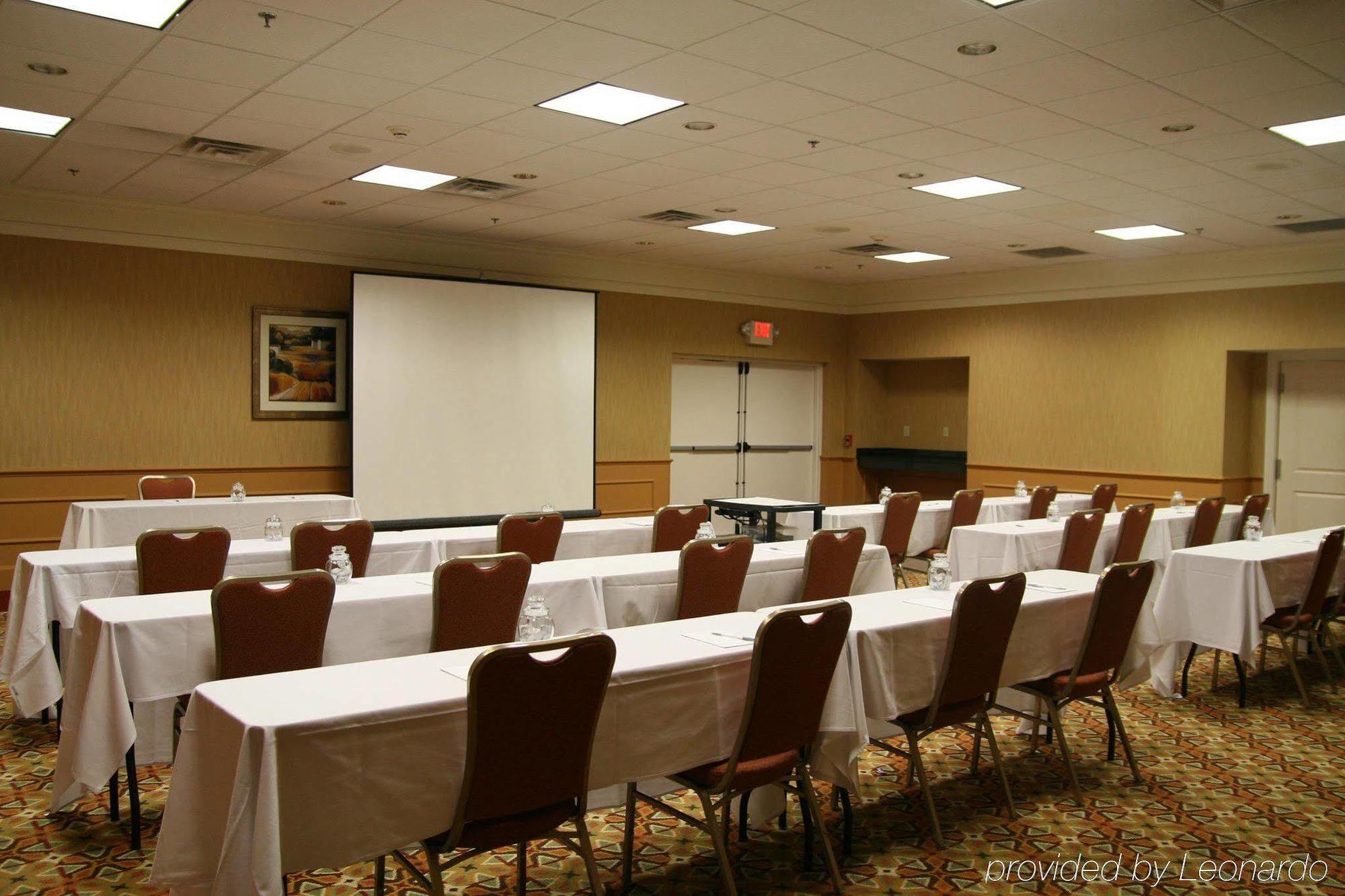 Hampton Inn Louisville Downtown Съоръжения снимка