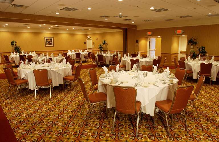 Hampton Inn Louisville Downtown Съоръжения снимка
